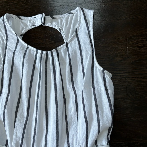 LIKE NEW Beautiful Talbots Linen Jumpsuit - Picture 5 of 10